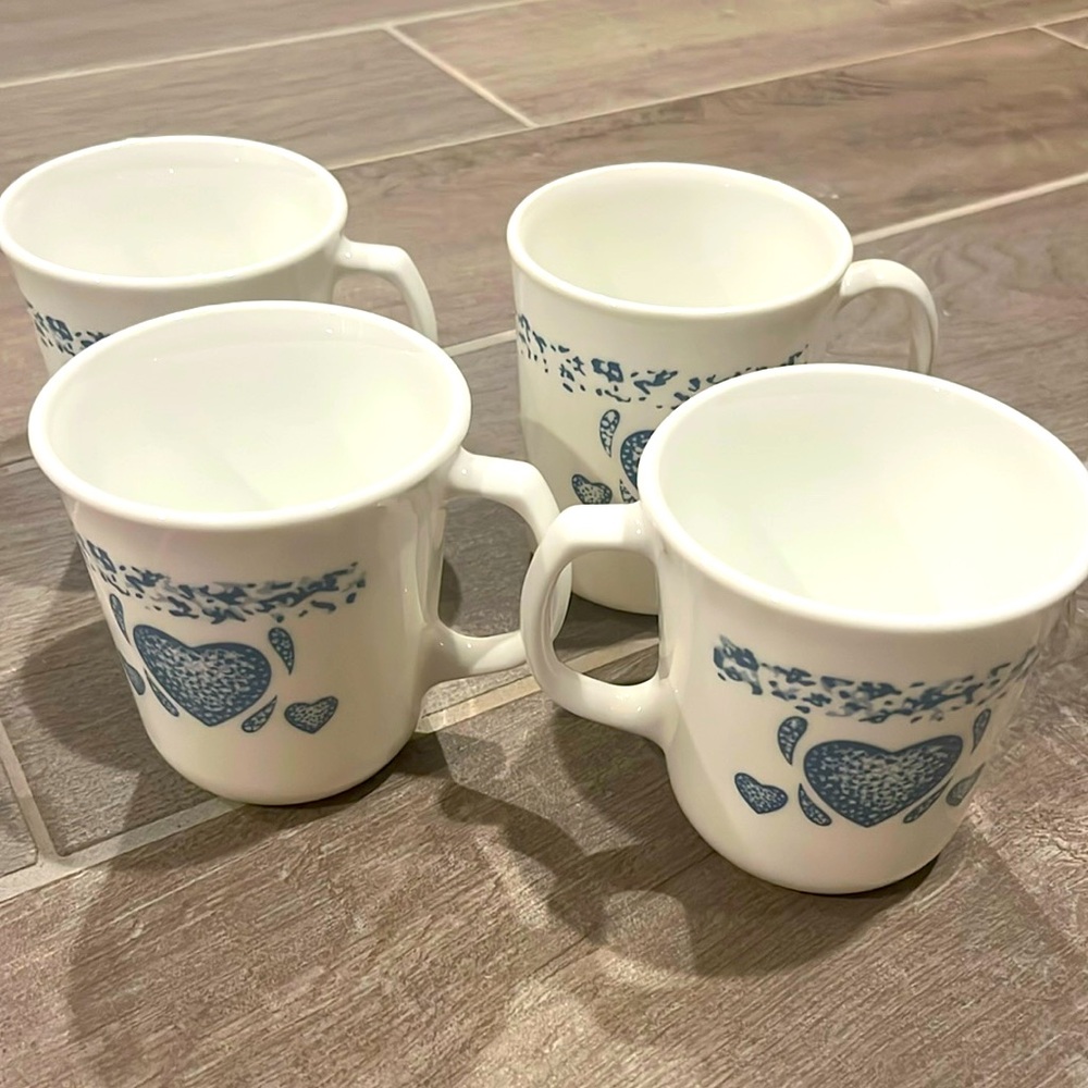 Corelle Blue Hearts Mugs 3 3/4" Tall, set of 4 sponge trim